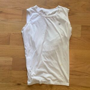 Vineyard Vines muscle tee